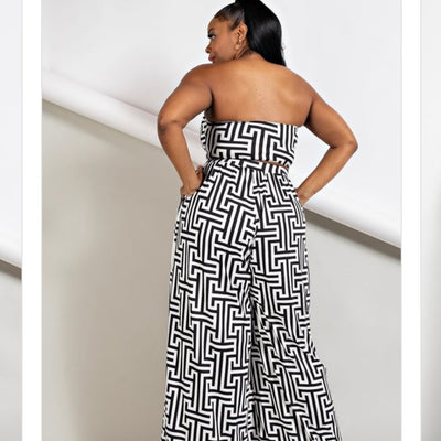 The Hatia Plus Size Black and White Two-Piece Lux Pants Set