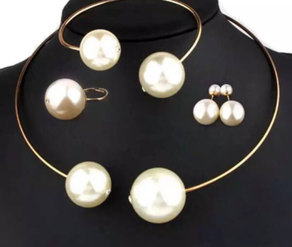 Pearl Necklace Three-Piece Set